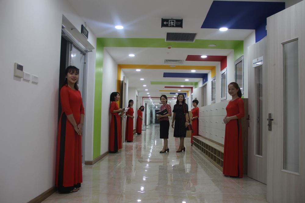 Trường mầm non Tân Thời Đại cơ sở Nguyễn Xiển đón học sinh