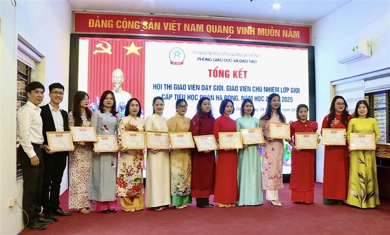 GIÁO VIÊN TRƯỜNG TIỂU HỌC TÂN THỜI ĐẠI ĐẠT GIẢI TRONG HỘI THI GIÁO VIÊN DẠY GIỎI  