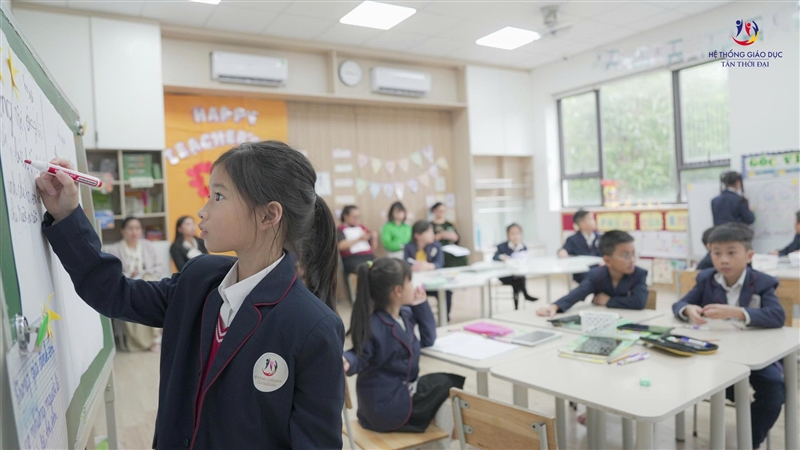 TUYỂN DỤNG GIÁO VIÊN TIẾNG ANH NƯỚC NGOÀI/HIRING FOREIGN ENGLISH TEACHERS