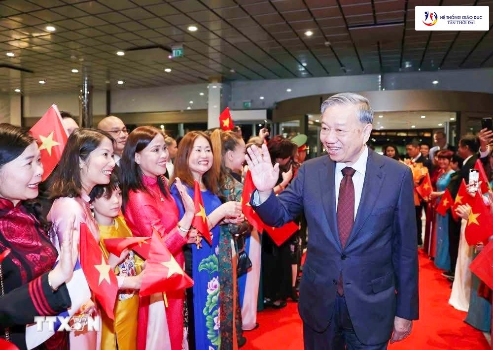 TÂN THỜI ĐẠI VINH DỰ HIỆN DIỆN TRONG BUỔI GẶP GỠ CỦA TBT TÔ LÂM VỚI DU HỌC SINH VN TẠI PHẦN LAN