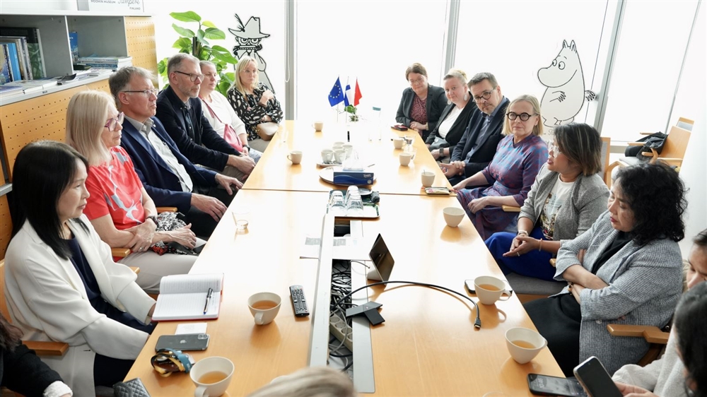 LỄ KÝ KẾT THÀNH LẬP MẠNG LƯỚI CÁC NHÀ GIÁO DỤC TẠI ĐẠI SỨ QUÁN PHẦN LAN